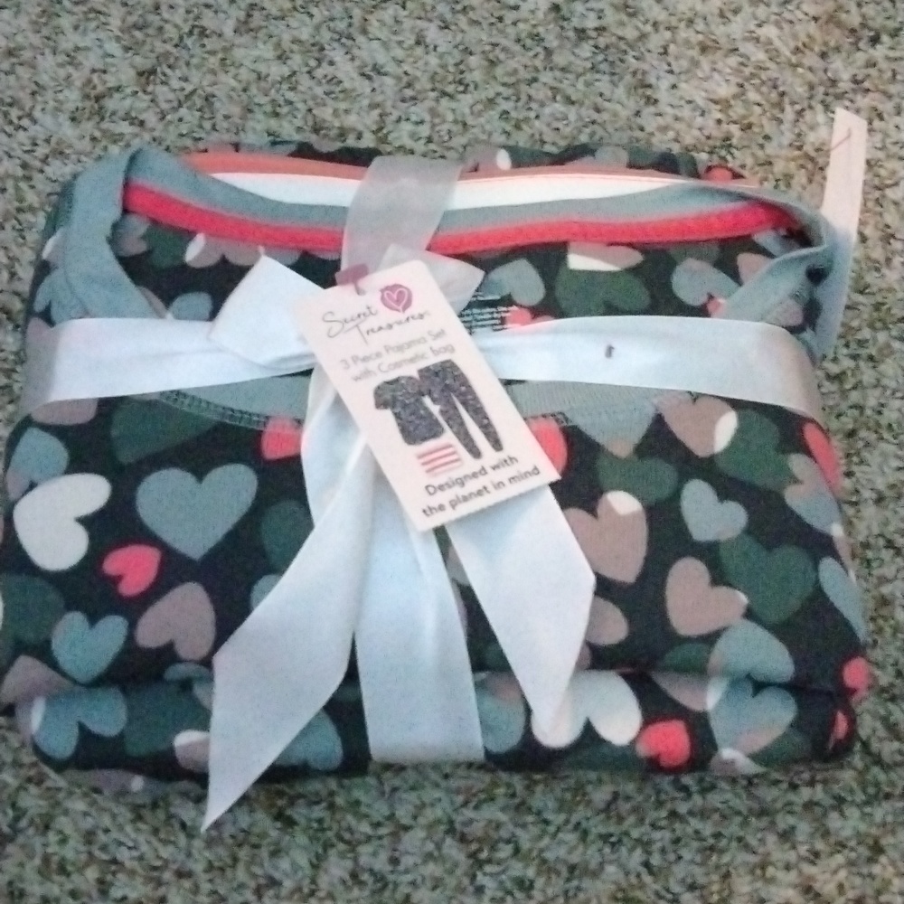 Secret Treasure 3 piece Pajamas set with Cosmetic bag